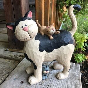 Blossom Bucket 2007 Suzi Sloglund 2007 Cat with Kittens Figurine 8x9” Tall EUC